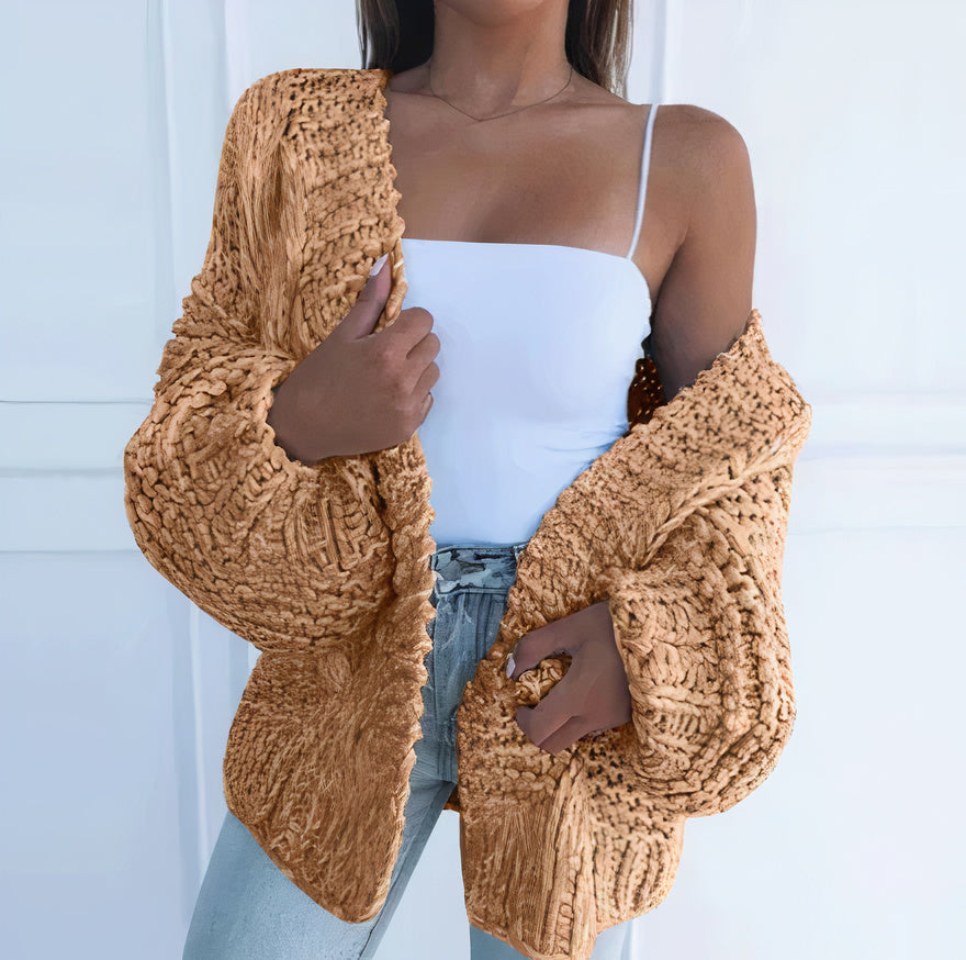 Carly - Women's oversized knitted cardigan